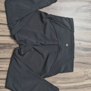 Lululemon Train times crop